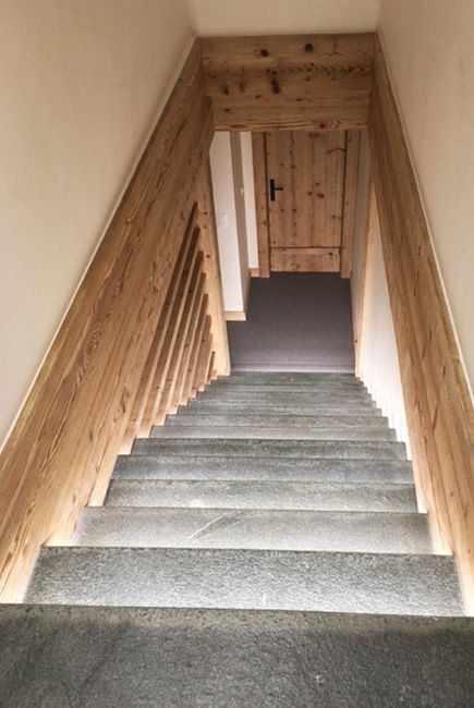 Réalisation d'un escalier avec carrelages grand format